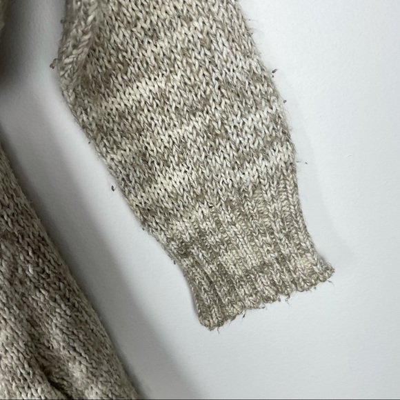 BDG Cream Knit Cardigan Sweater Size L - Picture 6 of 9